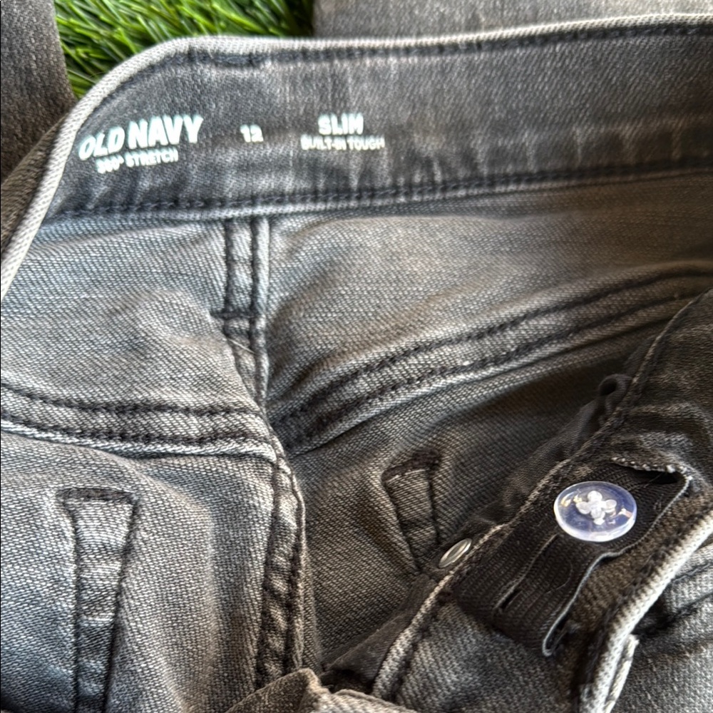 Old Navy Denim Duo in Blue and Gray boy jeans - Picture 5 of 8